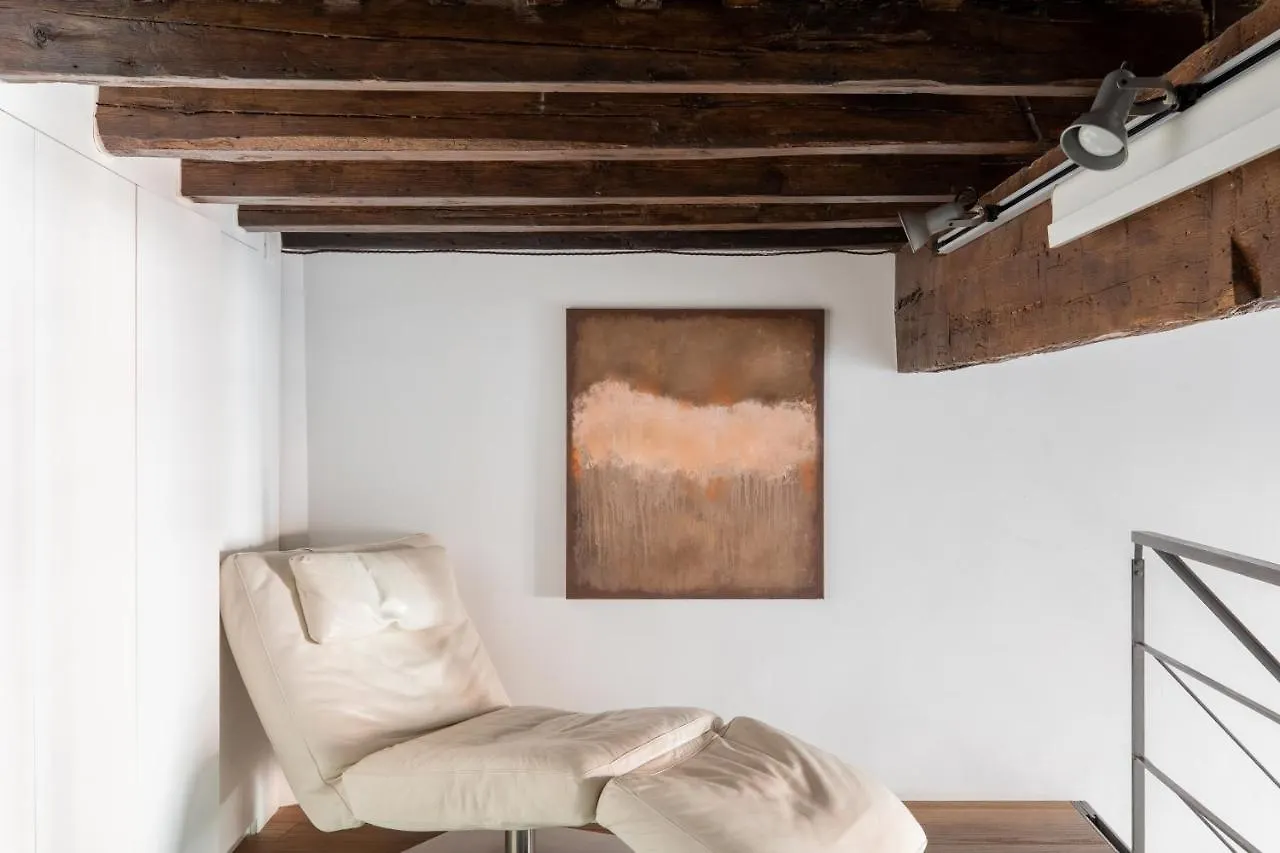Iflat Art In The Heart Of Rome Apartment Italy